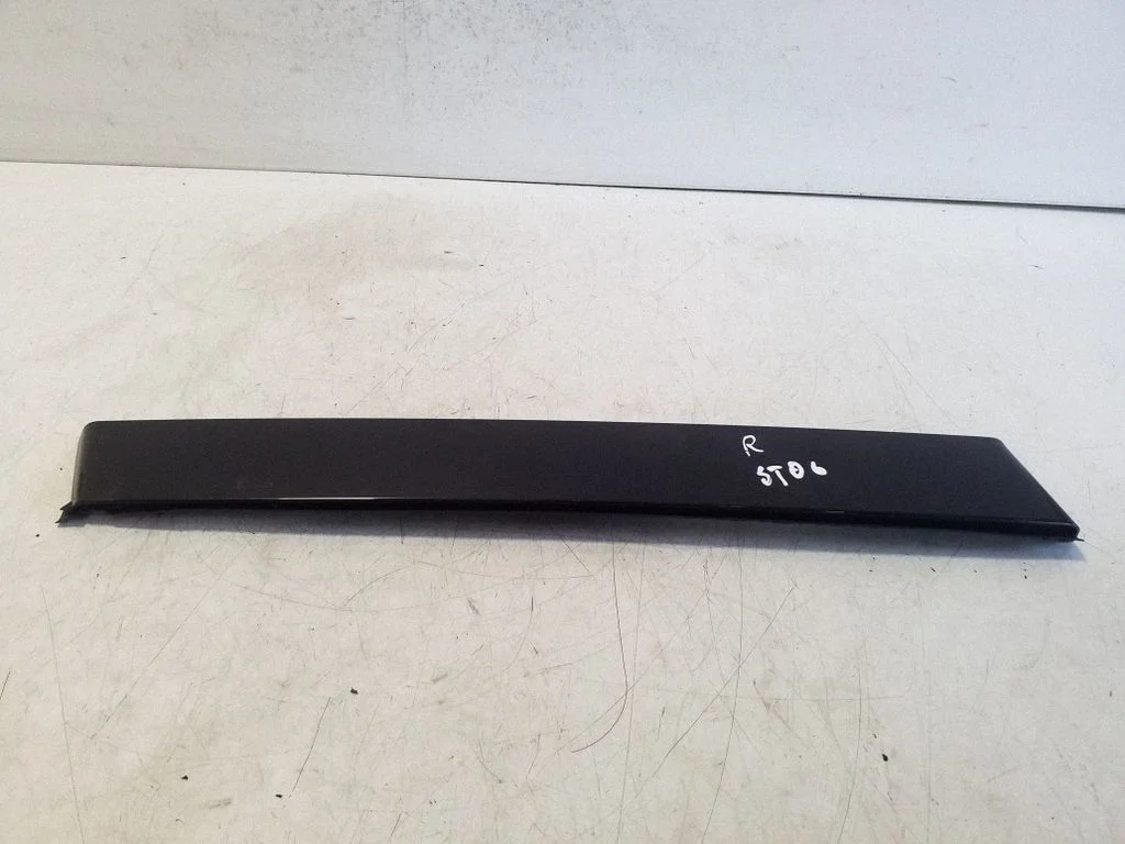 Katuse liist „molding" – Jaguar XJ X351 (2009-2019)