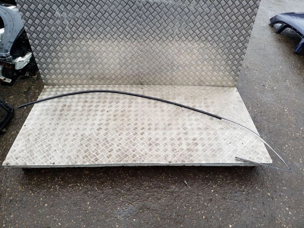 Katuse liist „molding" 8R0853703B