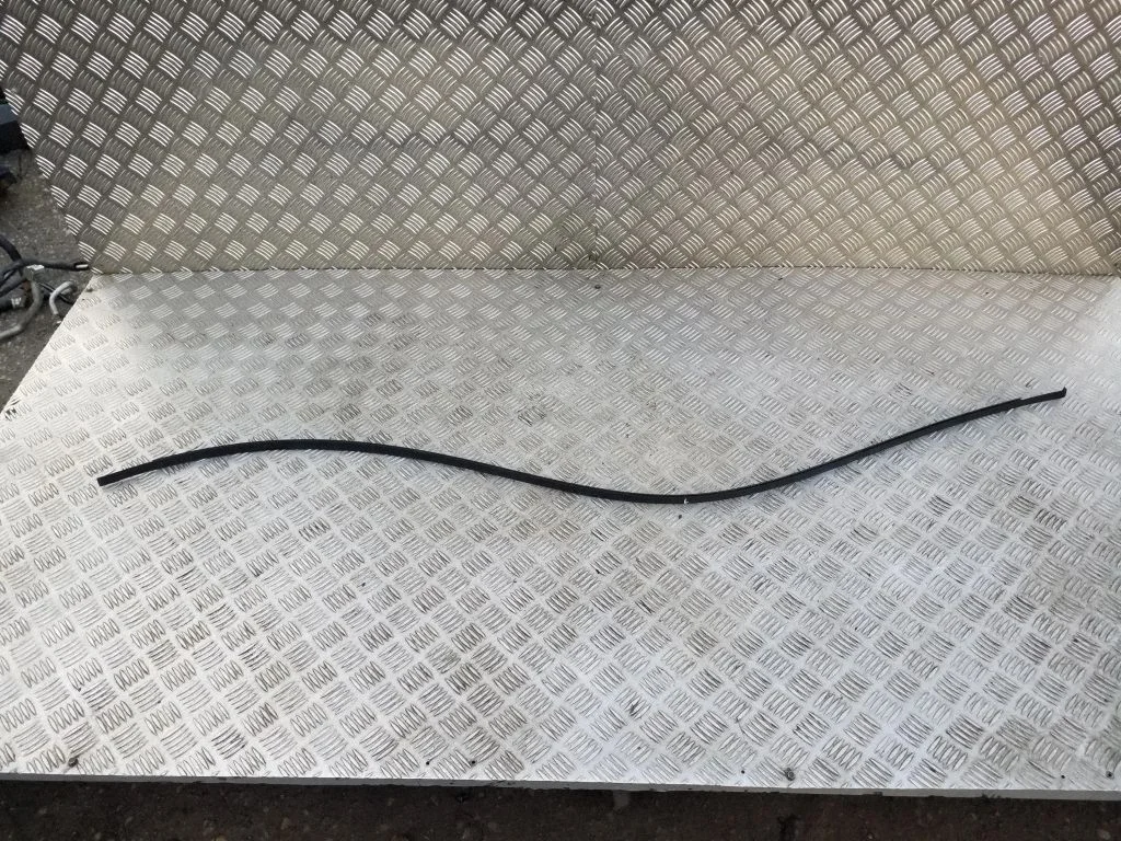Roof trim bar molding cover 75556HL