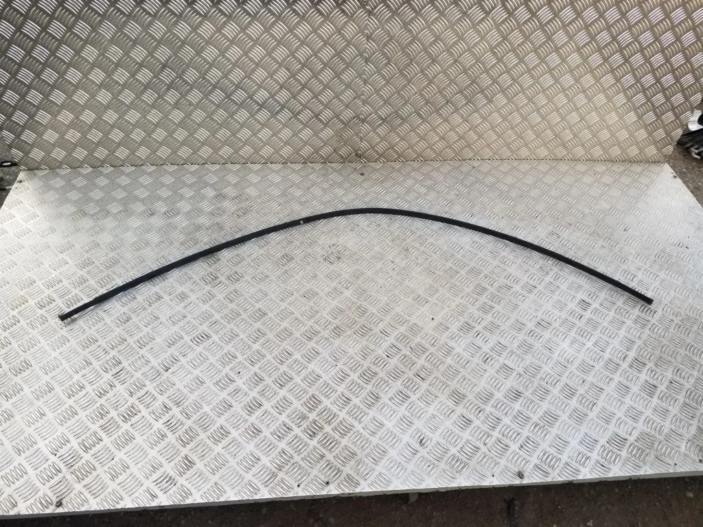 Roof trim bar molding cover 75555HR