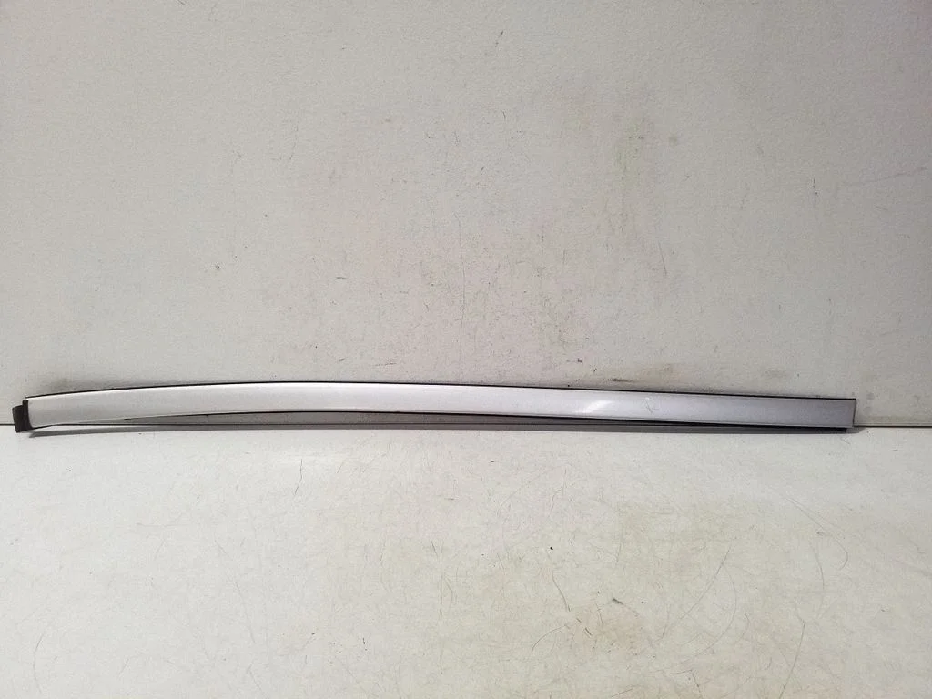 Roof trim bar molding cover 39971351