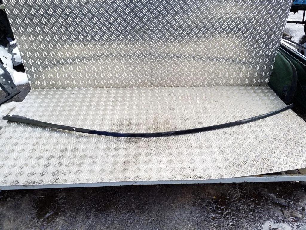 Katuse liist „molding" – parem
