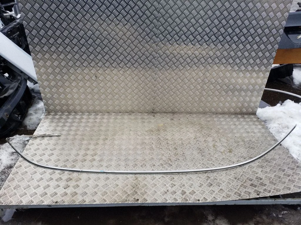 Katuse liist „molding" – Audi Q5 SQ5 8R (2008-2017)