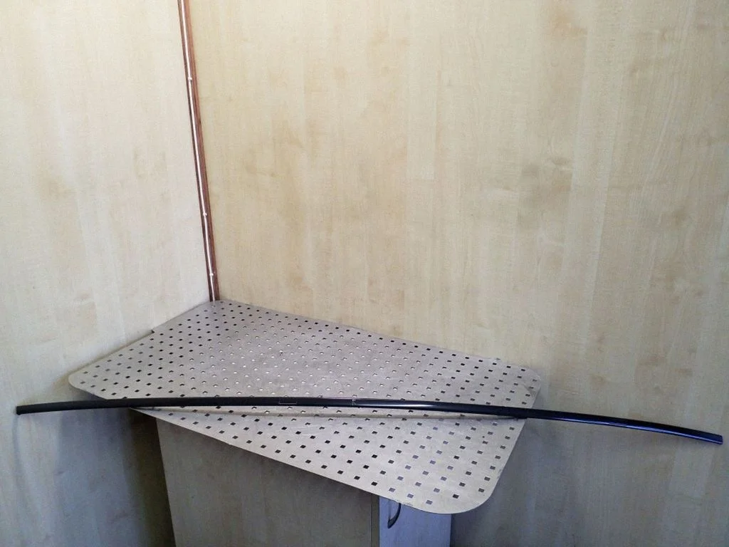 Roof trim bar molding cover – right