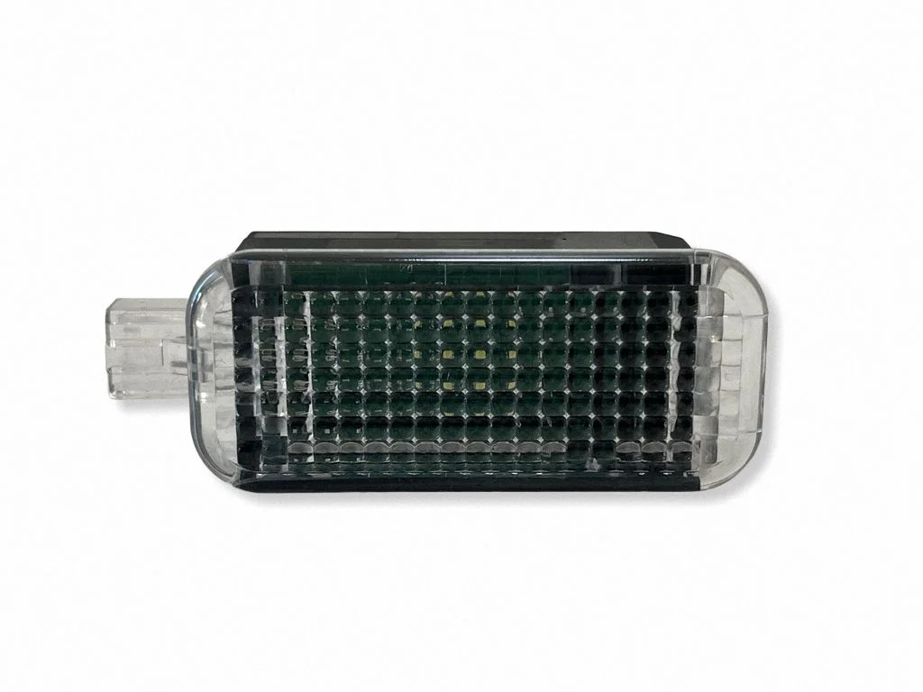 Cits salona lukturis 4E0947415