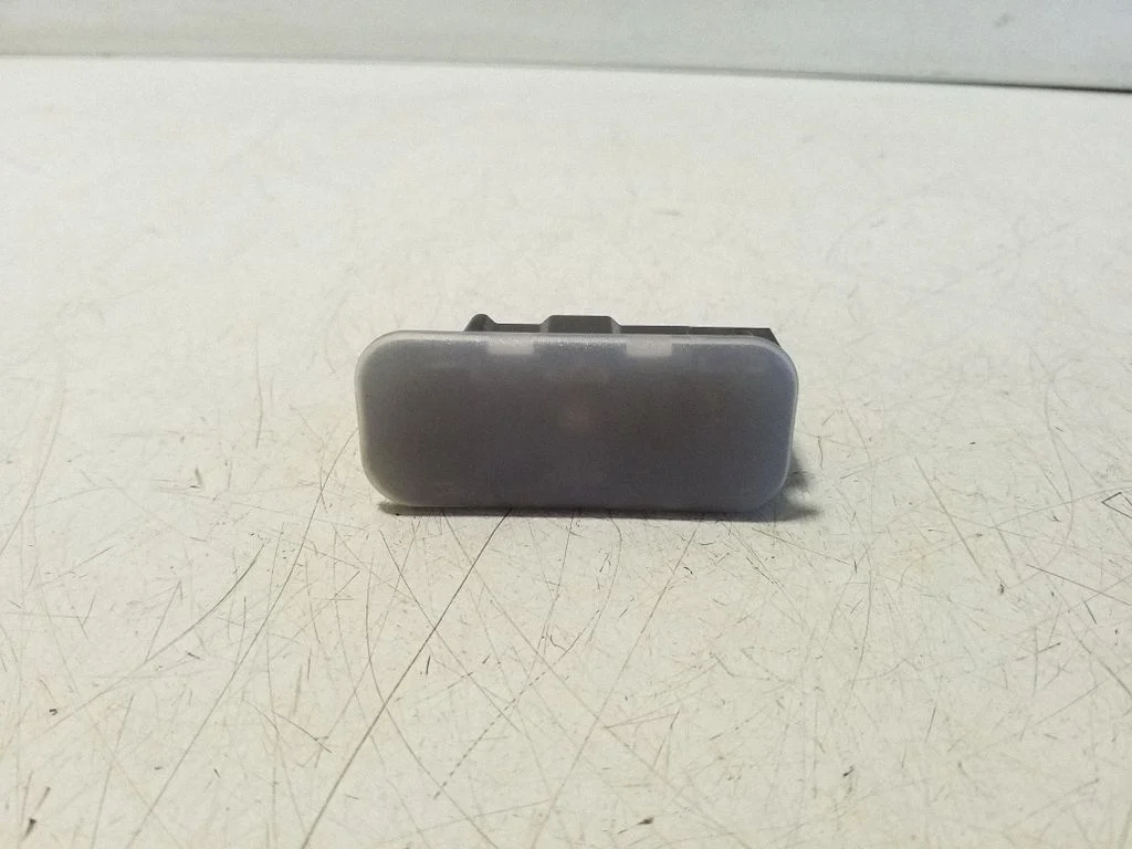 Cits salona lukturis 5H0947415C