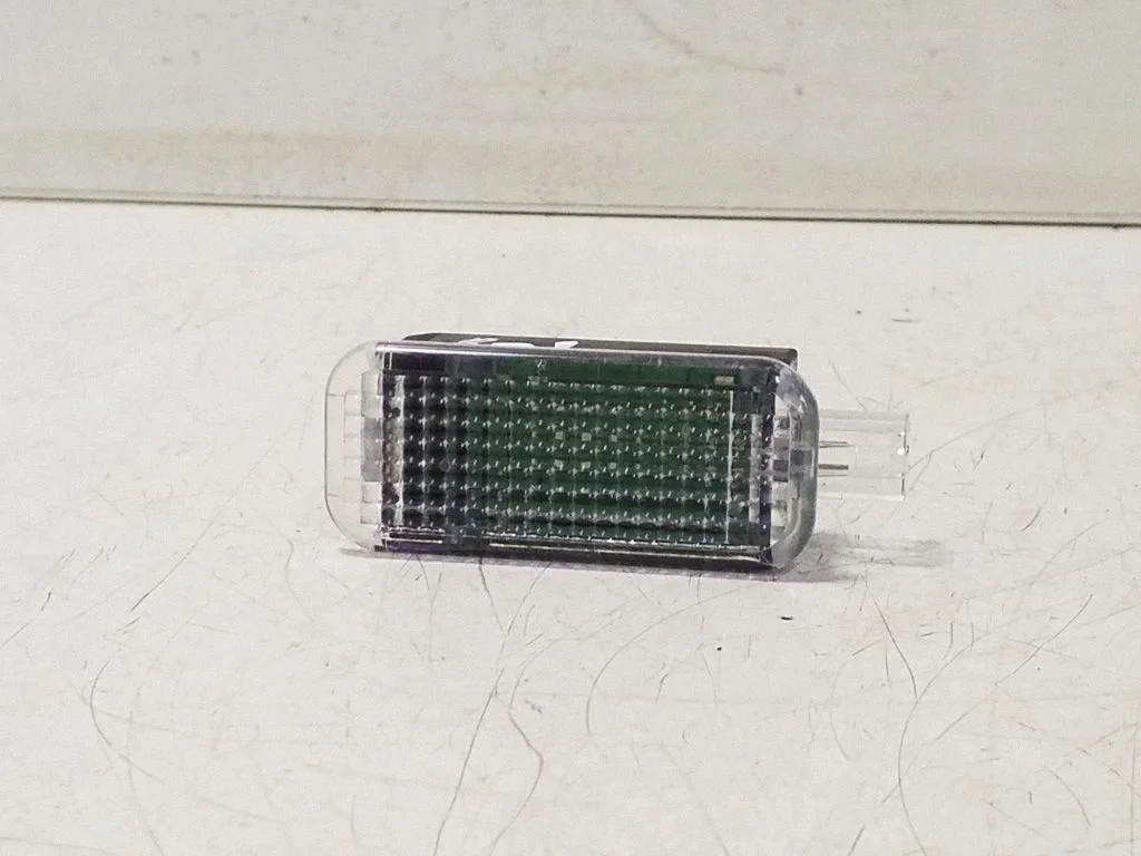 Muu salongituli 4E0947415