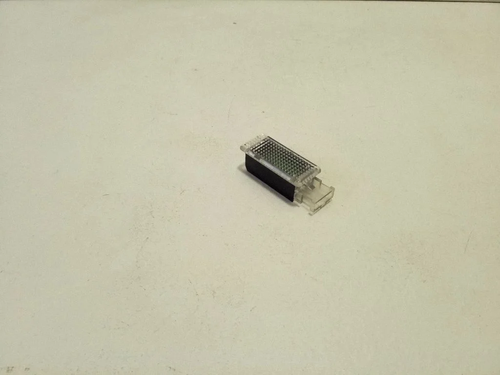 Cits salona lukturis 5G0947409