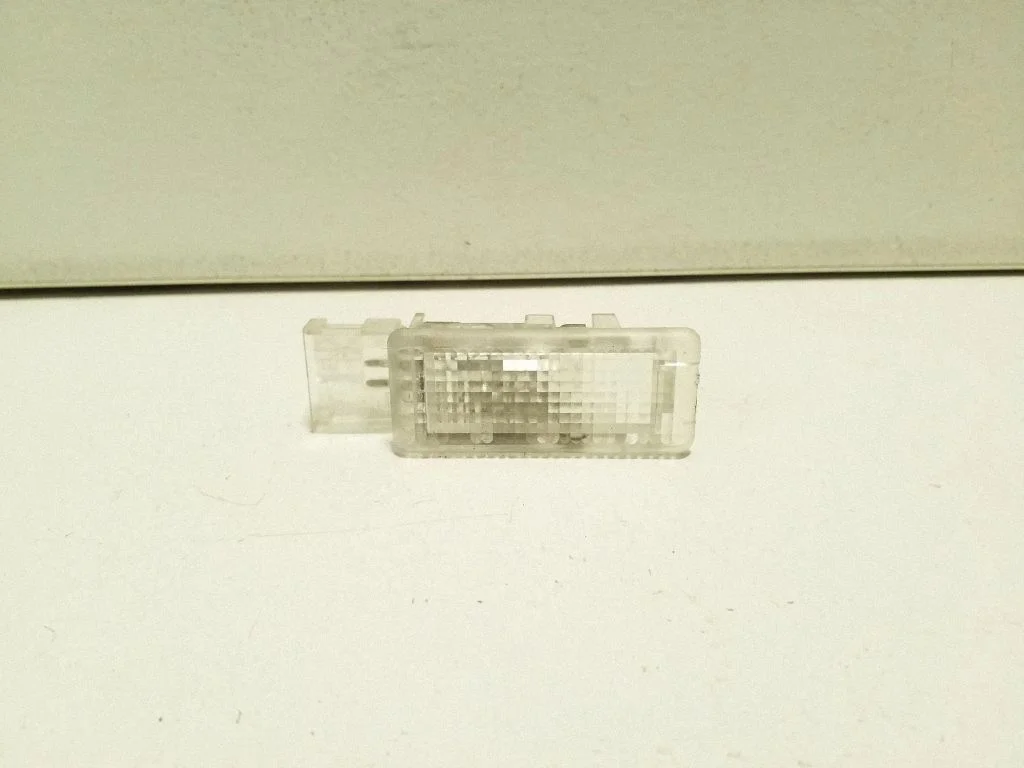 Kitas salono žibintas
