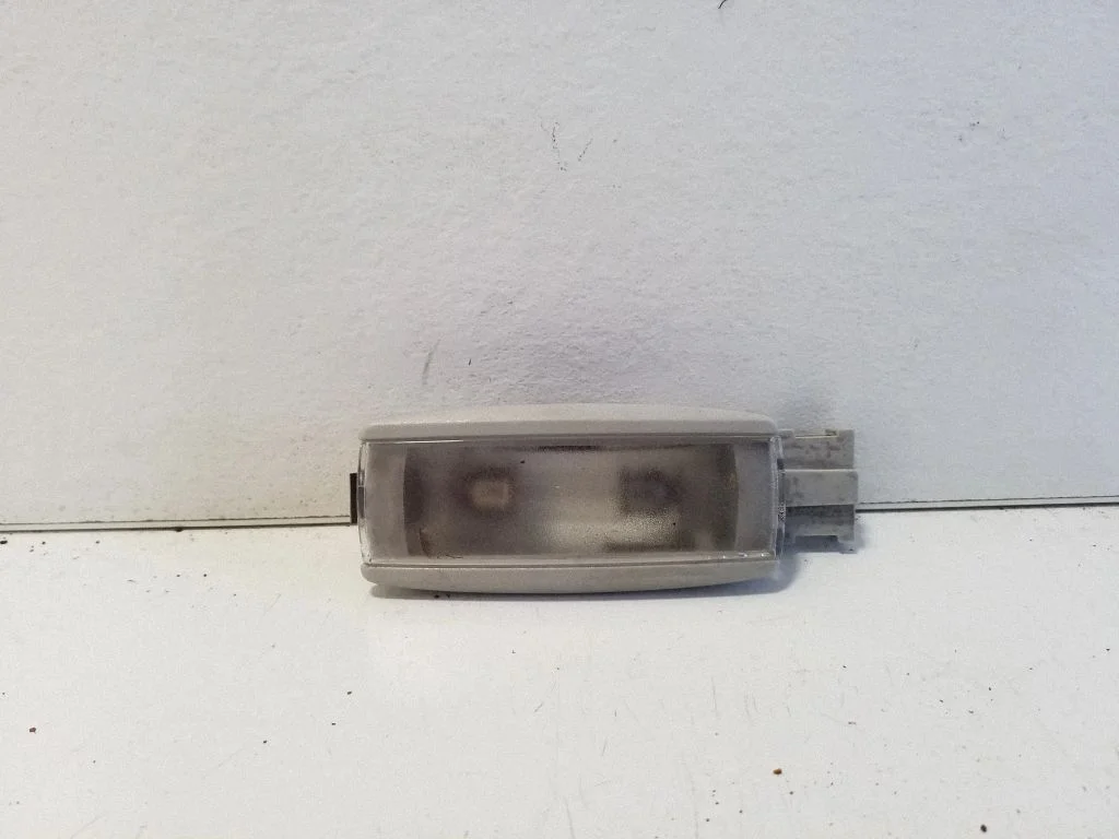 Cits salona lukturis 1K0947109