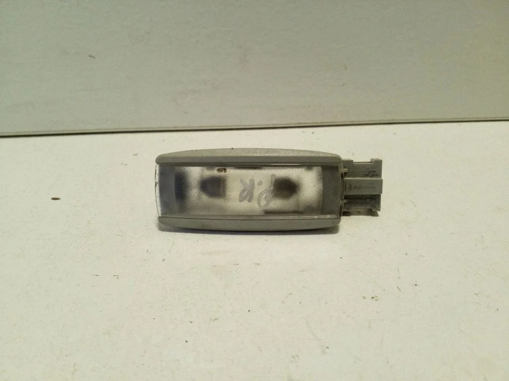 Cits salona lukturis 1K0947109