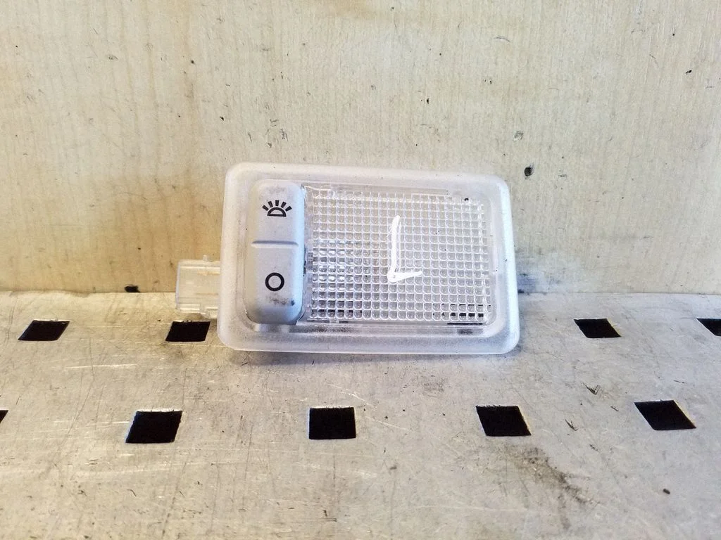 Cits salona lukturis – Ford Kuga I (2008-2012)