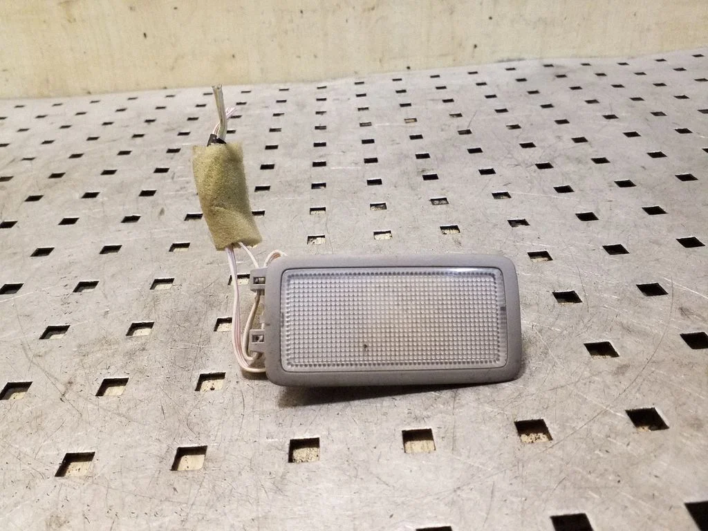 Other interior light – Toyota RAV 4 (XA30) (2006-2016)