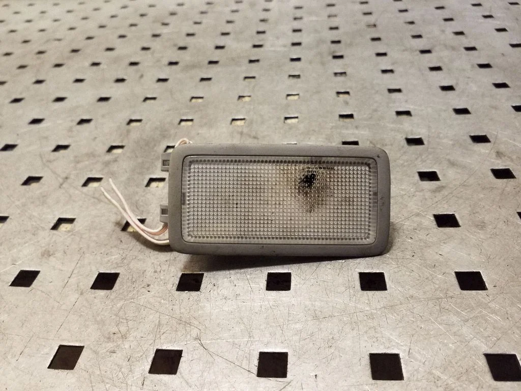 Other interior light – Toyota RAV 4 (XA30) (2006-2016)