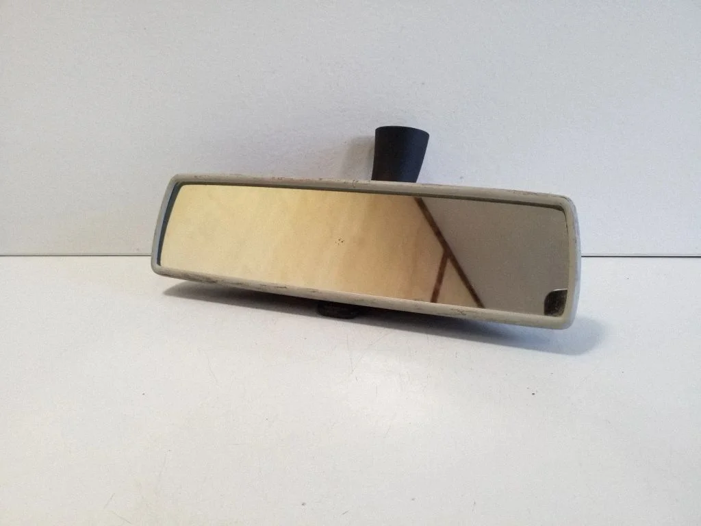 Rear view mirror (interior) IE1010783