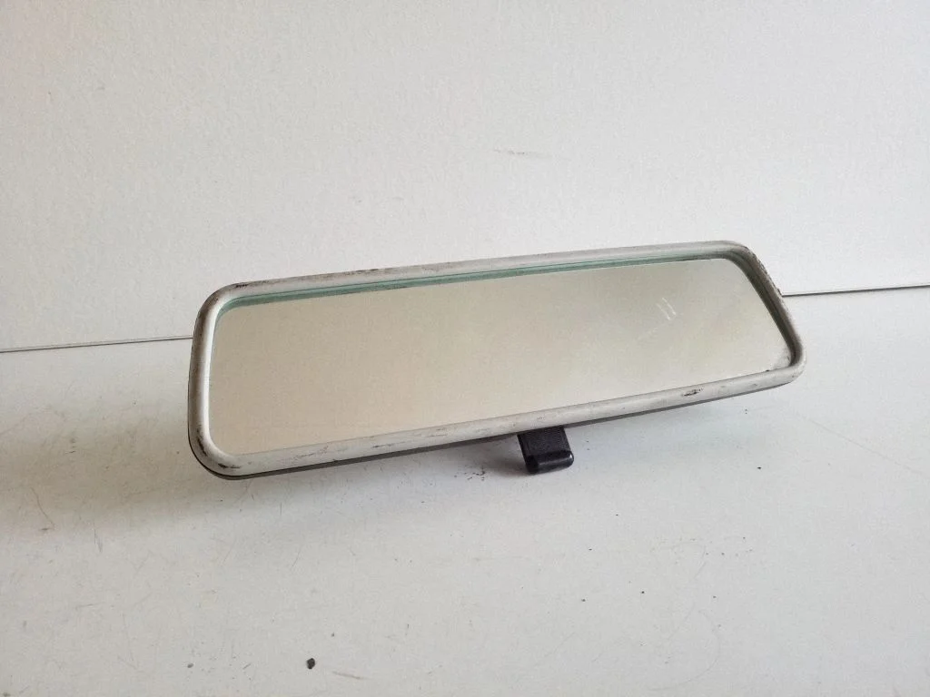 Rear view mirror (interior) E9014022