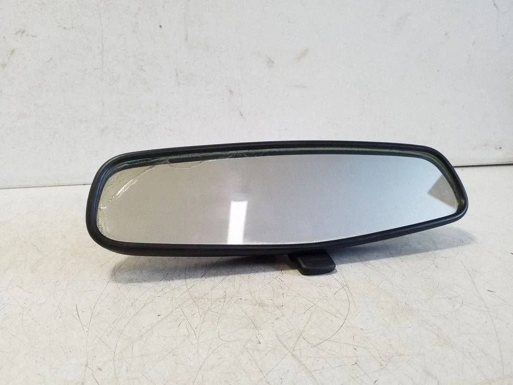 Rear view mirror (interior) E11026150