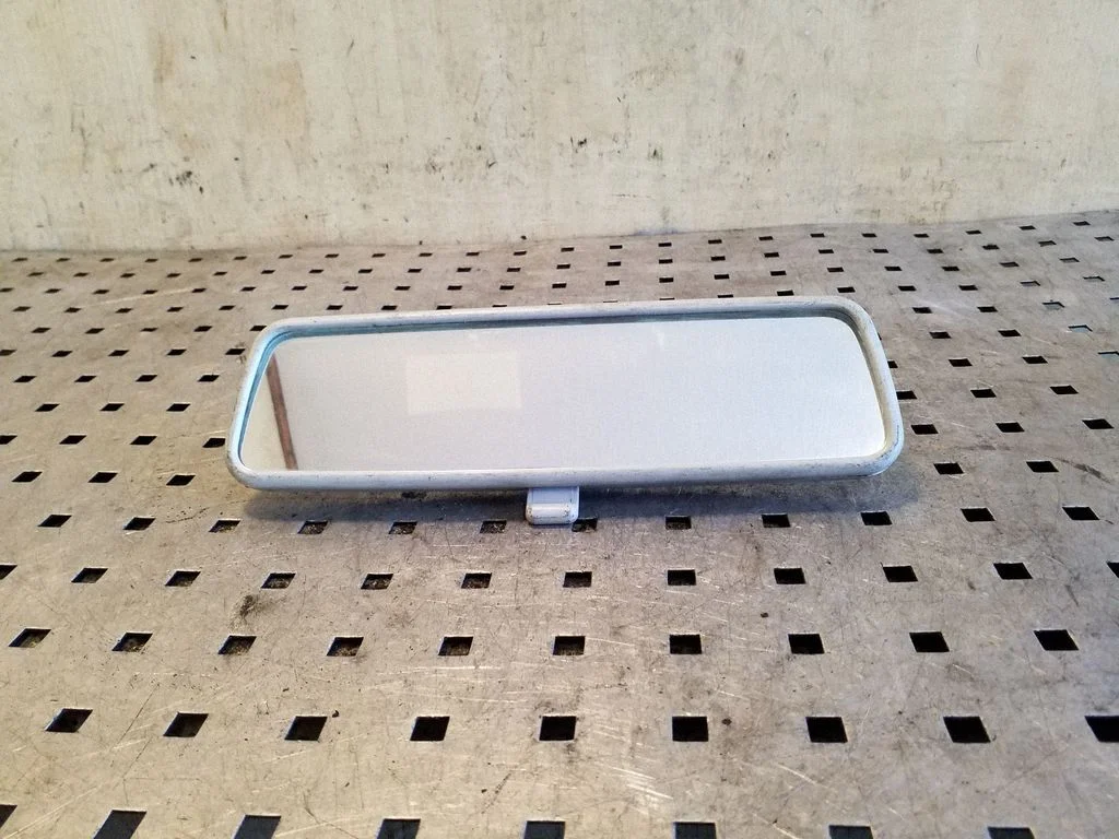 Rear view mirror (interior) E9014022