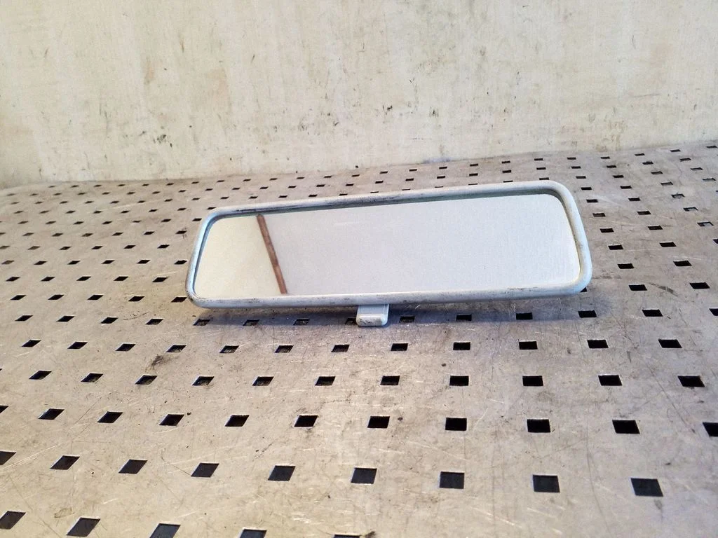 Rear view mirror (interior) E9014022