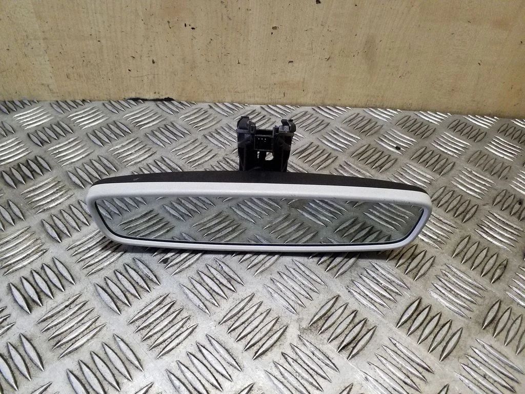 Atpakaļskata spogulis (salonā) 3G0857511E