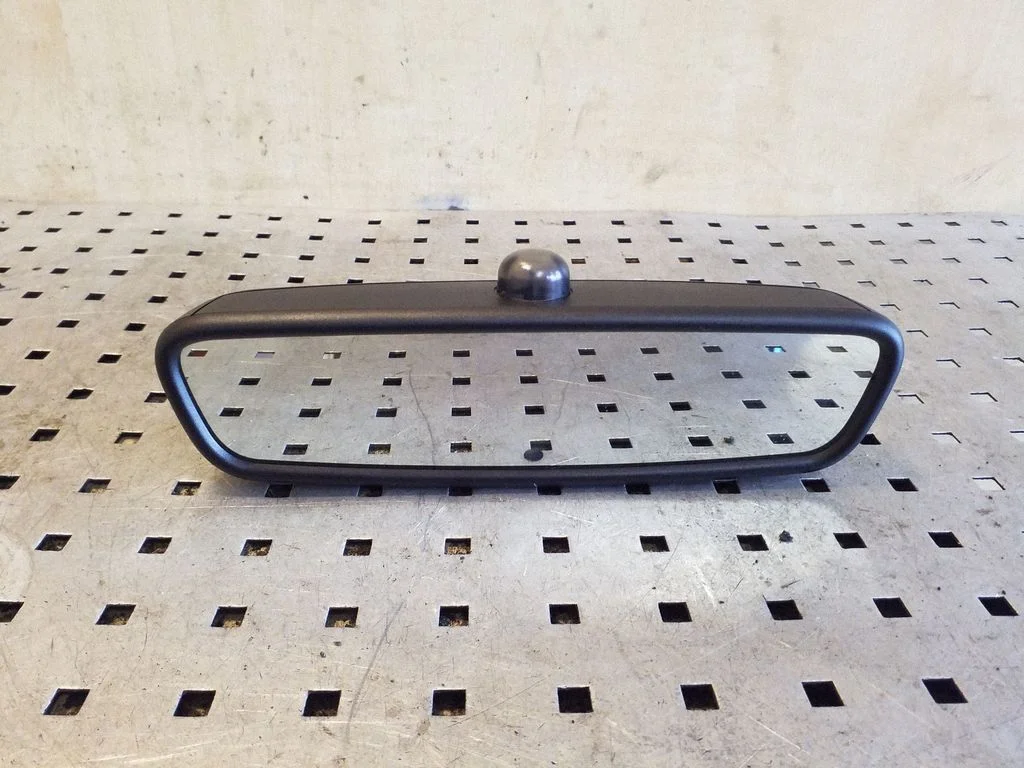 Rear view mirror (interior) 026662