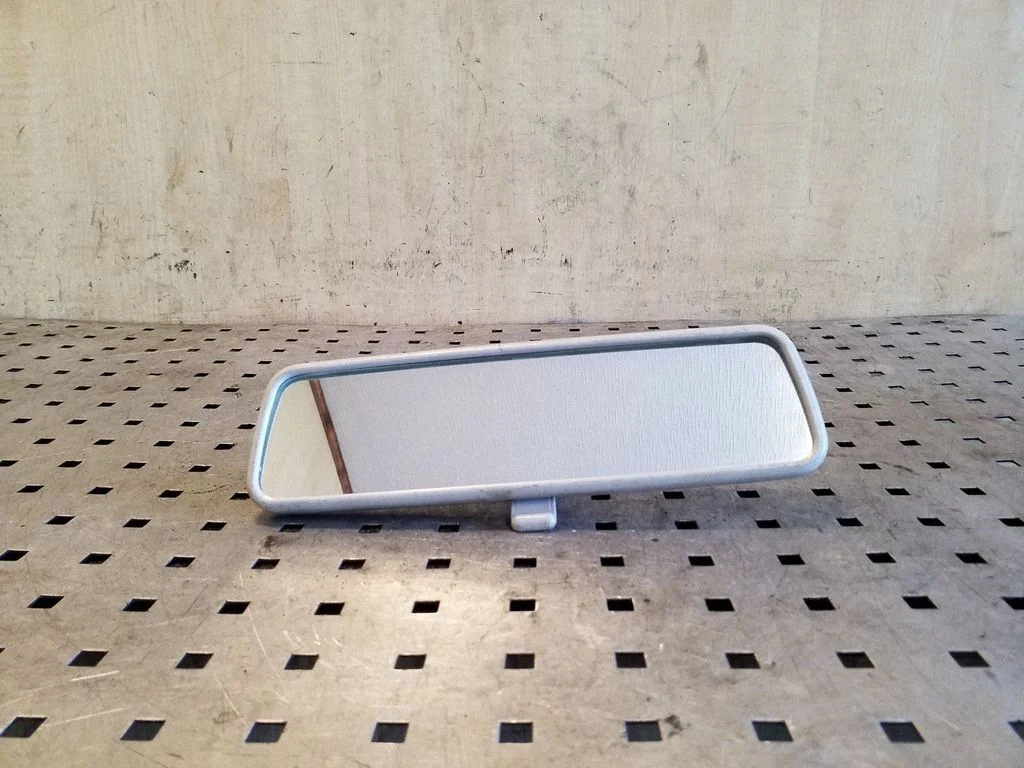 Rear view mirror (interior) E9014022