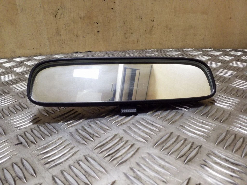 Tahavaatepeegel (salongis) – Mitsubishi Outlander (2007-2012)
