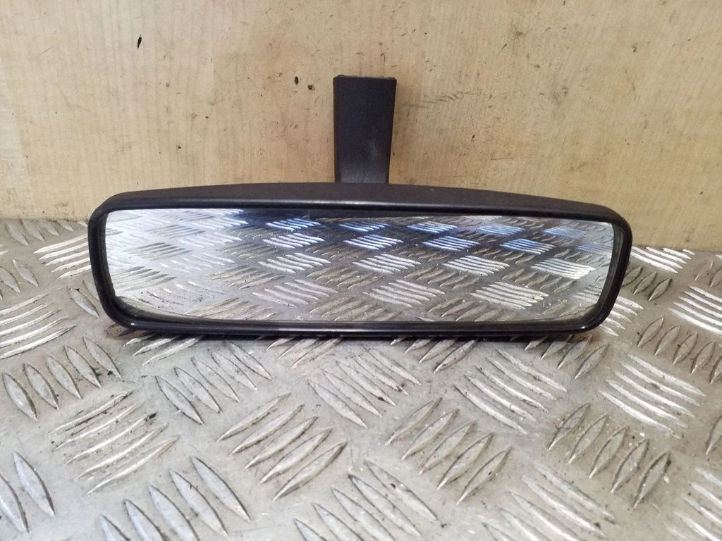 Rear view mirror (interior) E200708