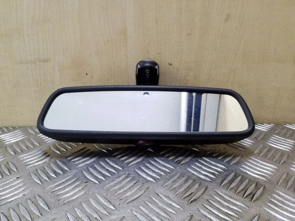 Rear view mirror (interior) 8236774