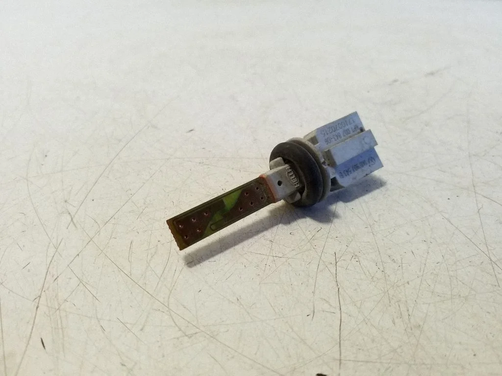 Interior temperature sensor 1K0907543E