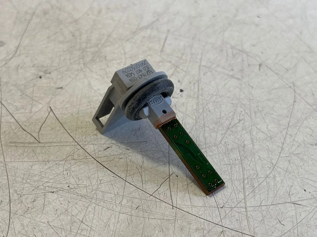 Interior temperature sensor 3D0907543A