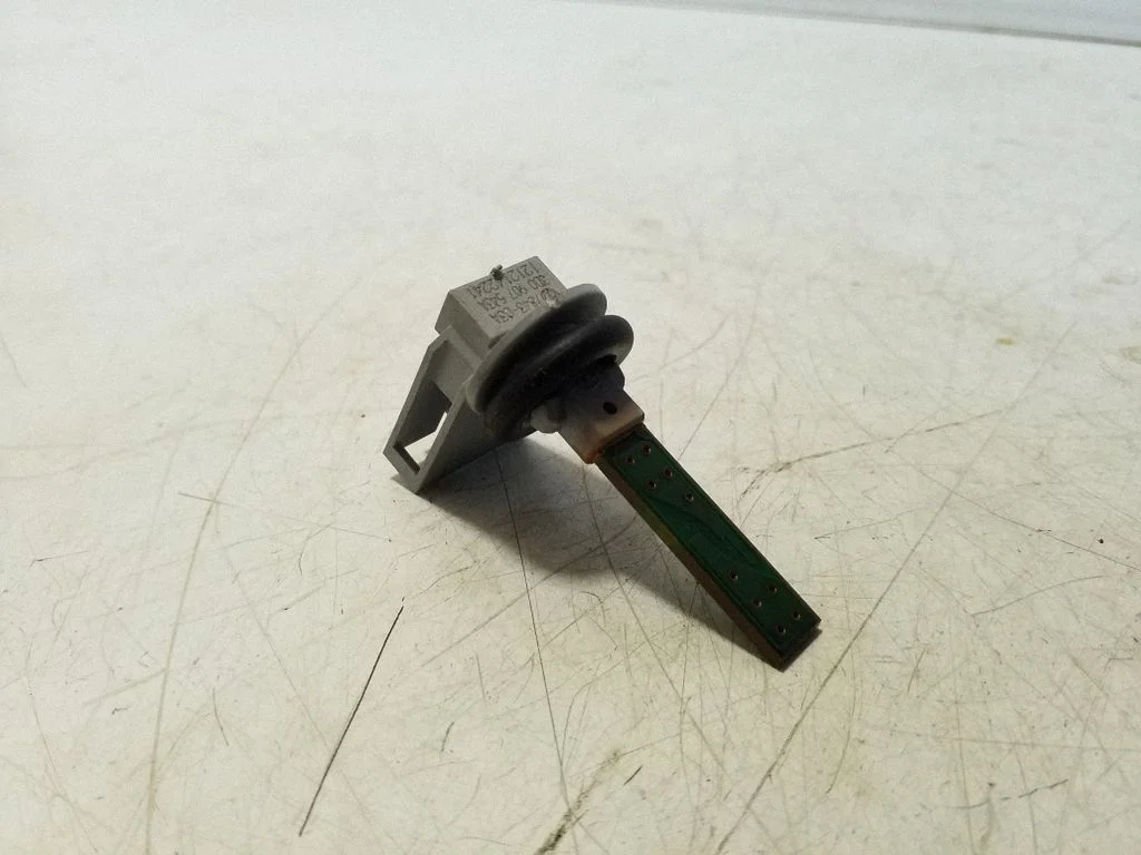 Salona temperatūras sensors 3D0907543A