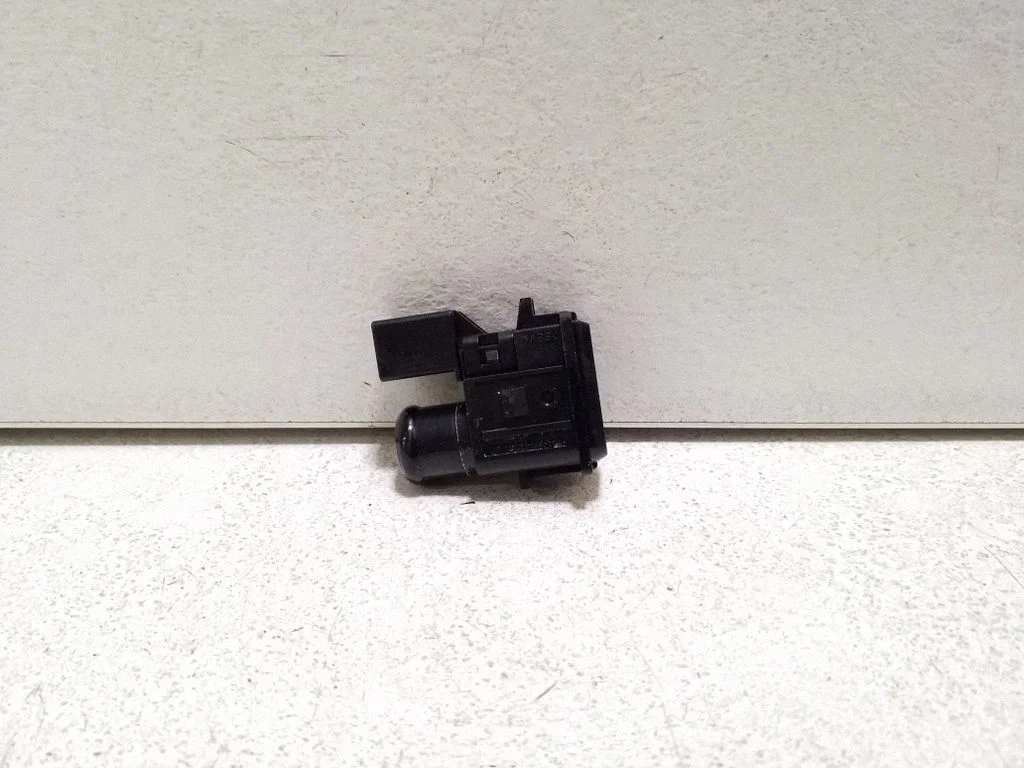 Interior temperature sensor – Toyota bZ4X (2022-)