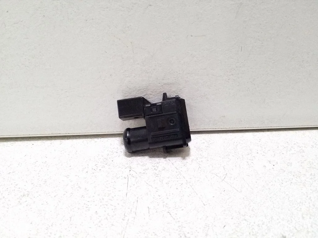 Interior temperature sensor – Toyota Corolla E210 E21 (2018-)