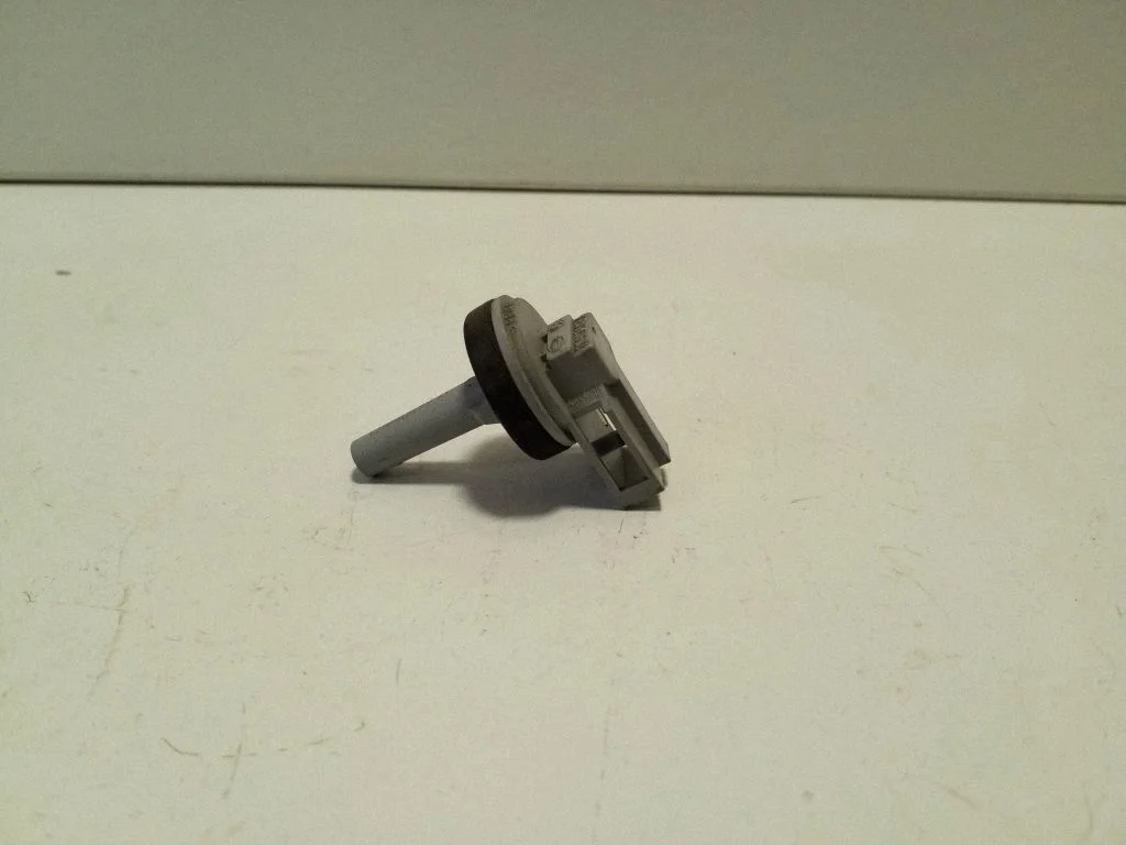 Salongi temperatuuri andur 1J0907543A