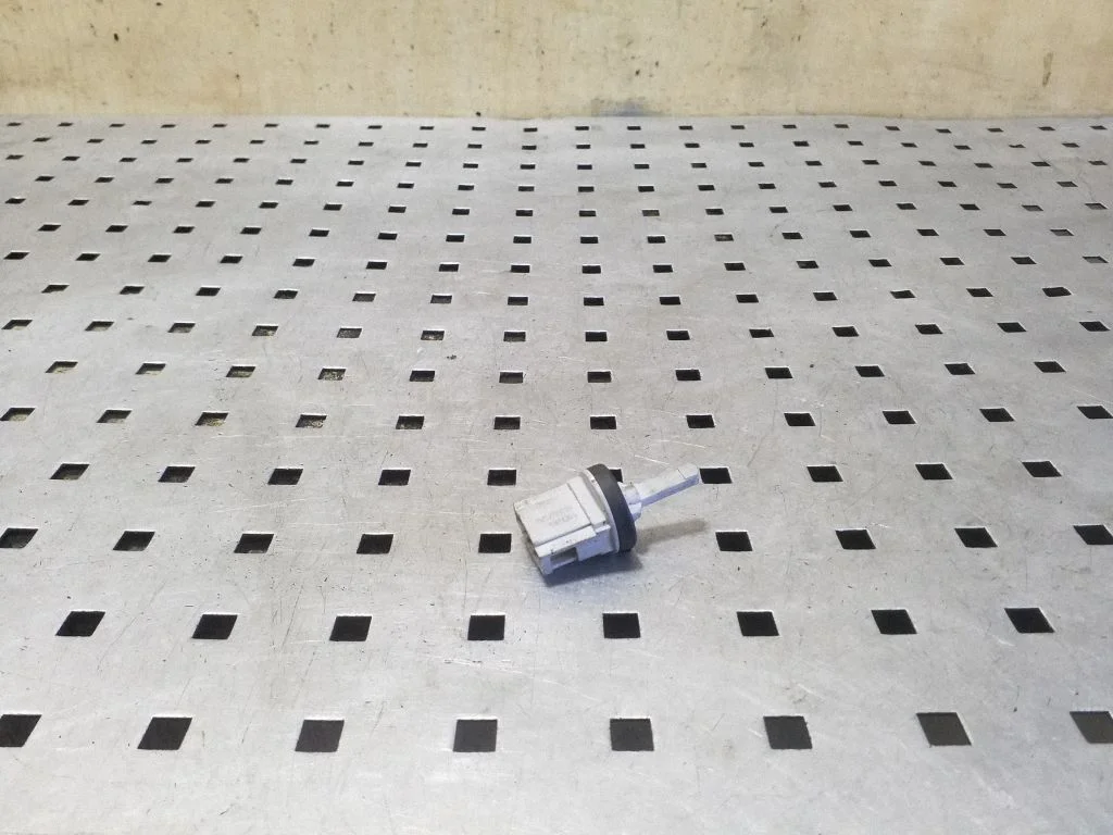 Interior temperature sensor 1K0907543G