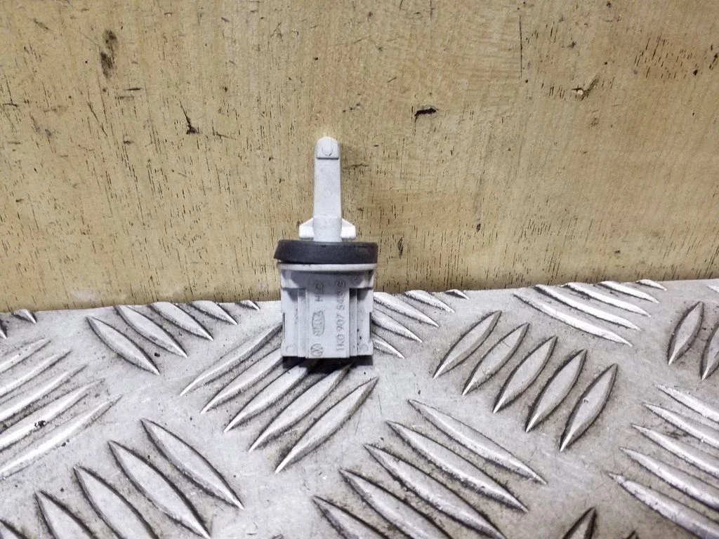 Interior temperature sensor 1K0907543G