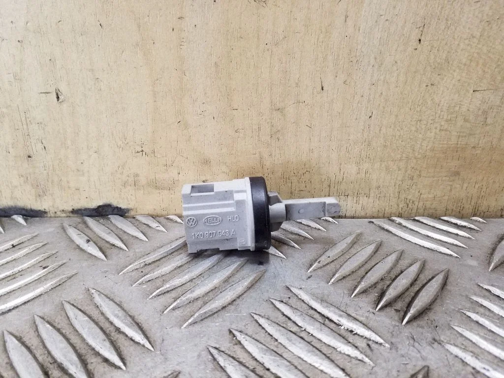 Salona temperatūras sensors 1K0907543A