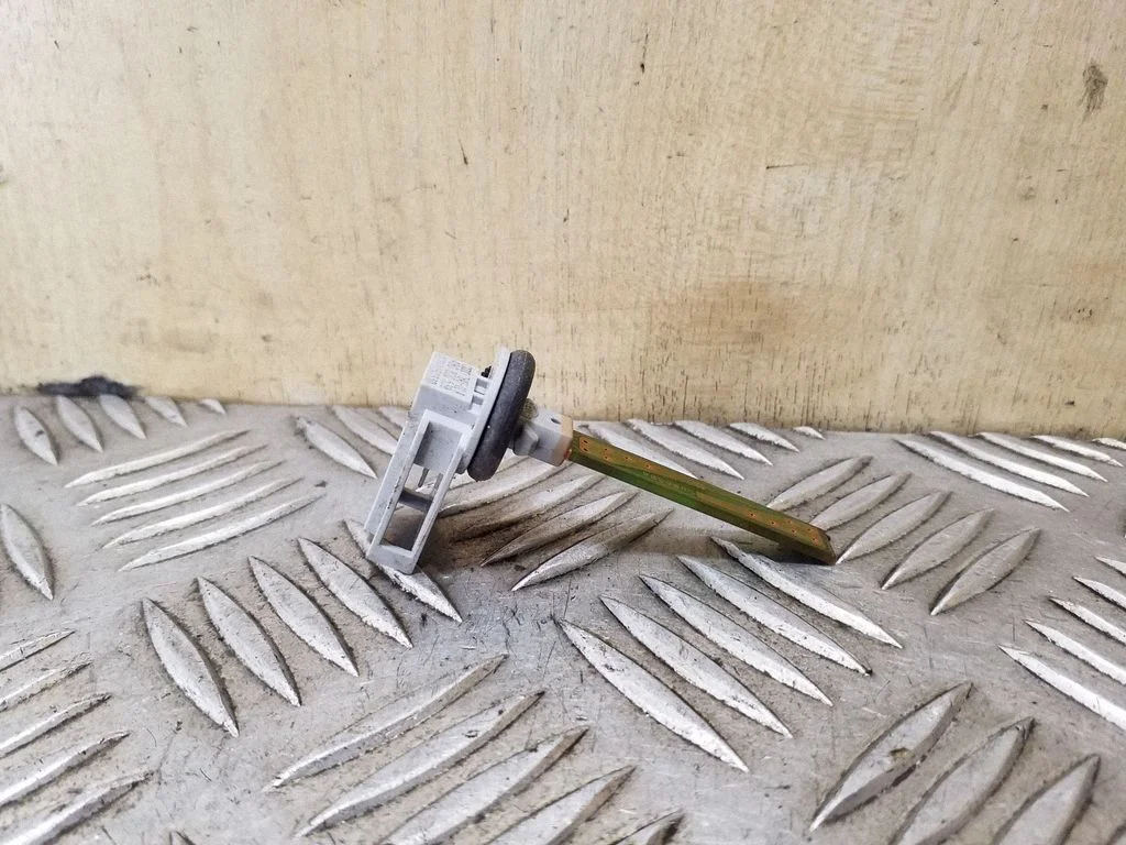 Salona temperatūras sensors 4B0820539