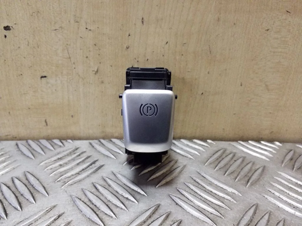 Hand parking brake switch – Mercedes-Benz GLC-Class C253 (2016-)