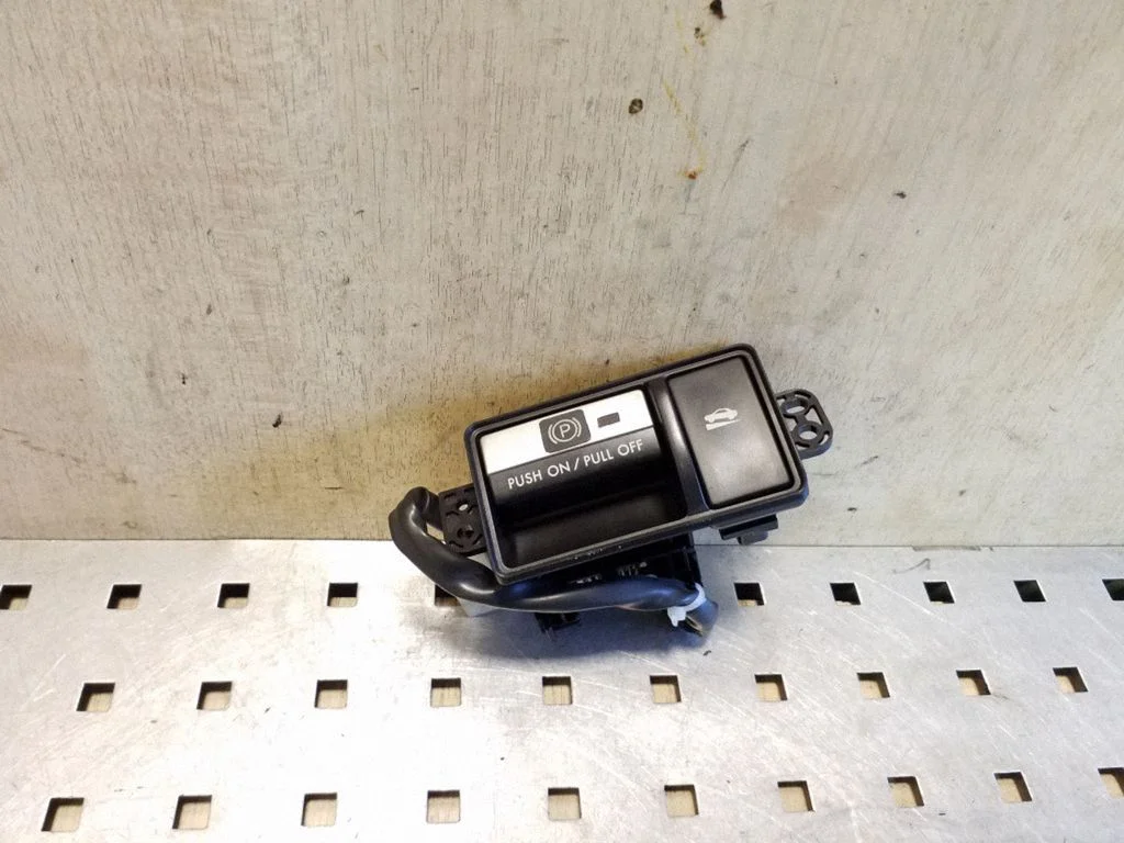 Hand parking brake switch – Subaru Outback (2009-2014)