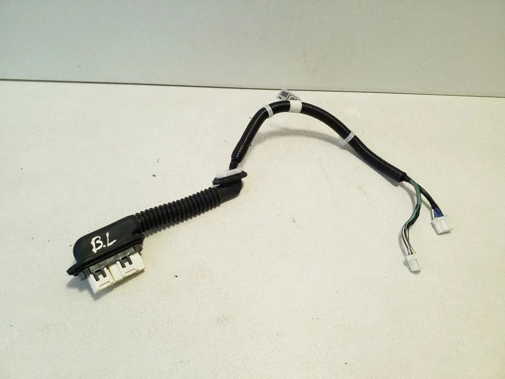 Pakiruumiluugi juhtmestik – Toyota Corolla E210 E21 (2018-)