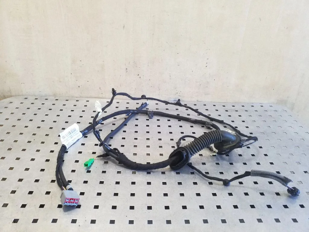 Tailgate/trunk wiring harness 32212126
