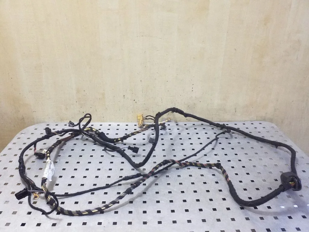 Tailgate/trunk wiring harness 8J8971147AB