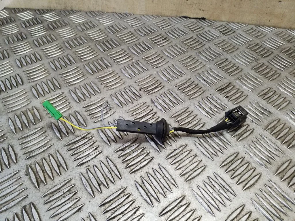Tailgate/trunk wiring harness