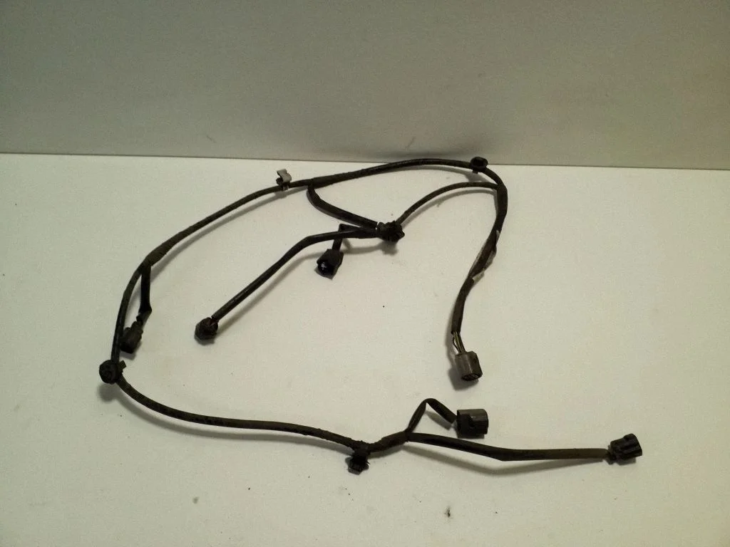 Parkimisandurite (PDC) juhtmestik – Mitsubishi Outlander (2013-2021)