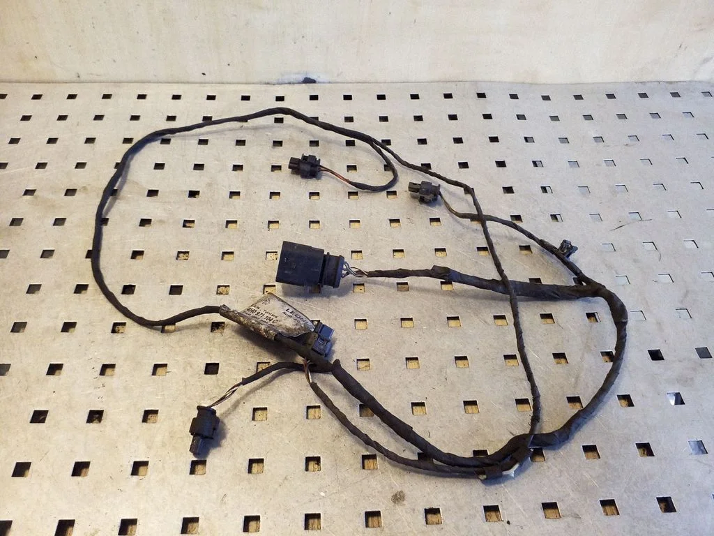 Parkimisandurite (PDC) juhtmestik – Audi A8 S8 D4 4H (2010-2016)
