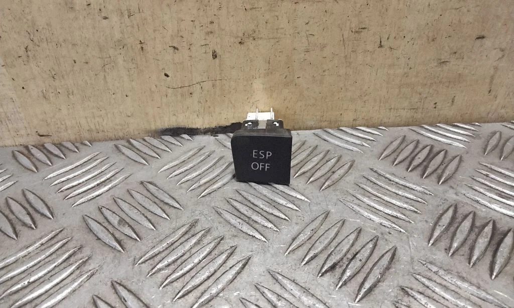 ESP (stabiilsussüsteemi) lüliti 3C0927117C