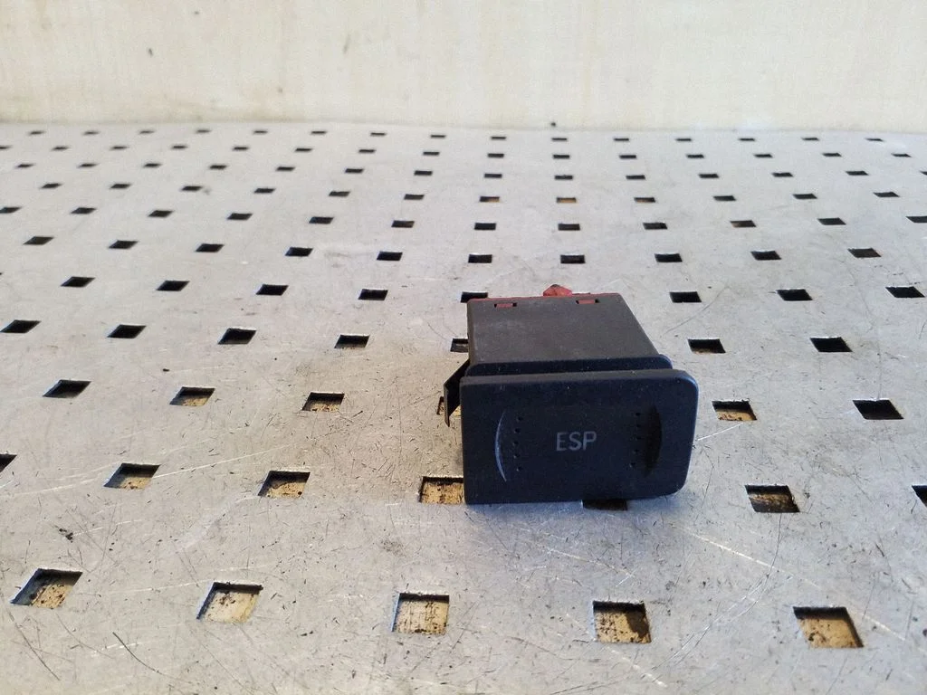 ESP (stabiilsussüsteemi) lüliti 1J0927134A