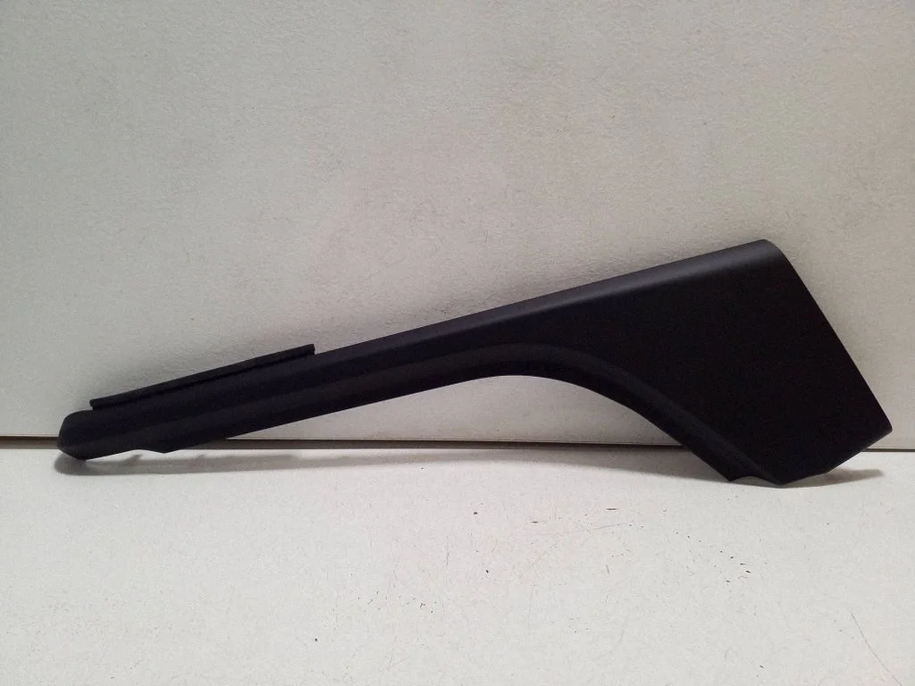 Cita centrālās konsoles (tuneļa) detaļa – Porsche Taycan 9J1 (2019-)
